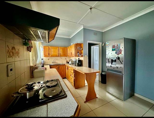 3 BEDROOM HOUSE FOR SALE IN SELCOURT